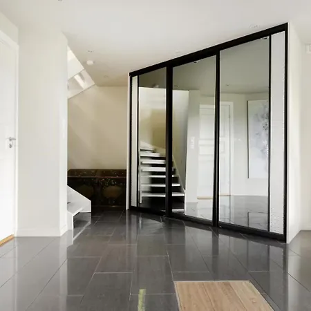 Spacious With Terrace & Car Charger *