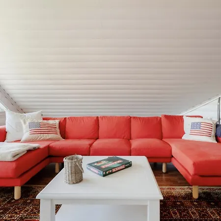 Spacious With Terrace & Car Charger Bergen