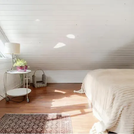Villa Spacious With Terrace & Car Charger